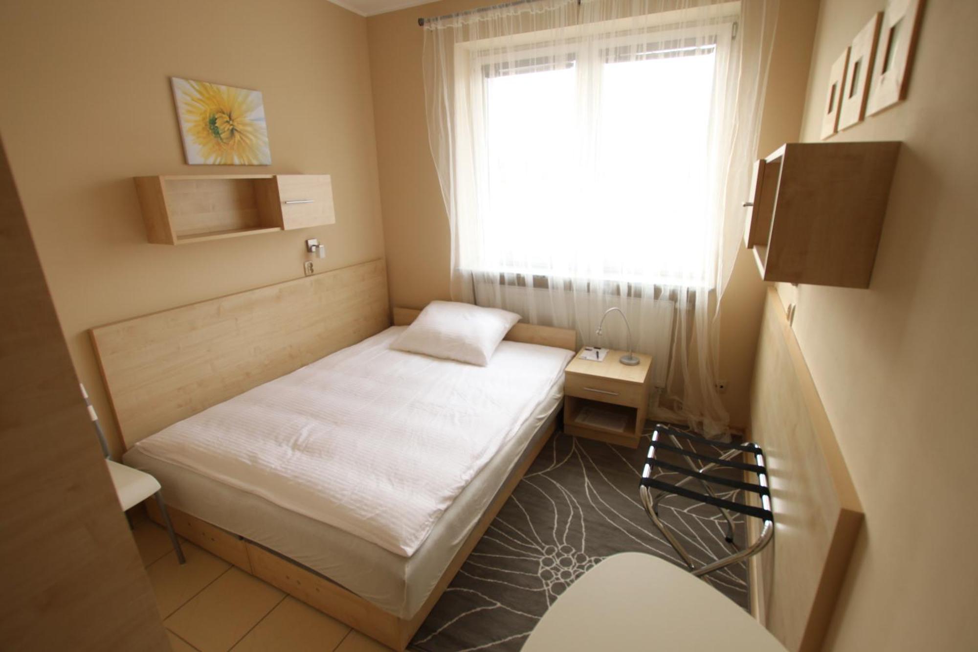 Standard Delegacyjny Bed & Breakfast Dąbrowa Górnicza Εξωτερικό φωτογραφία