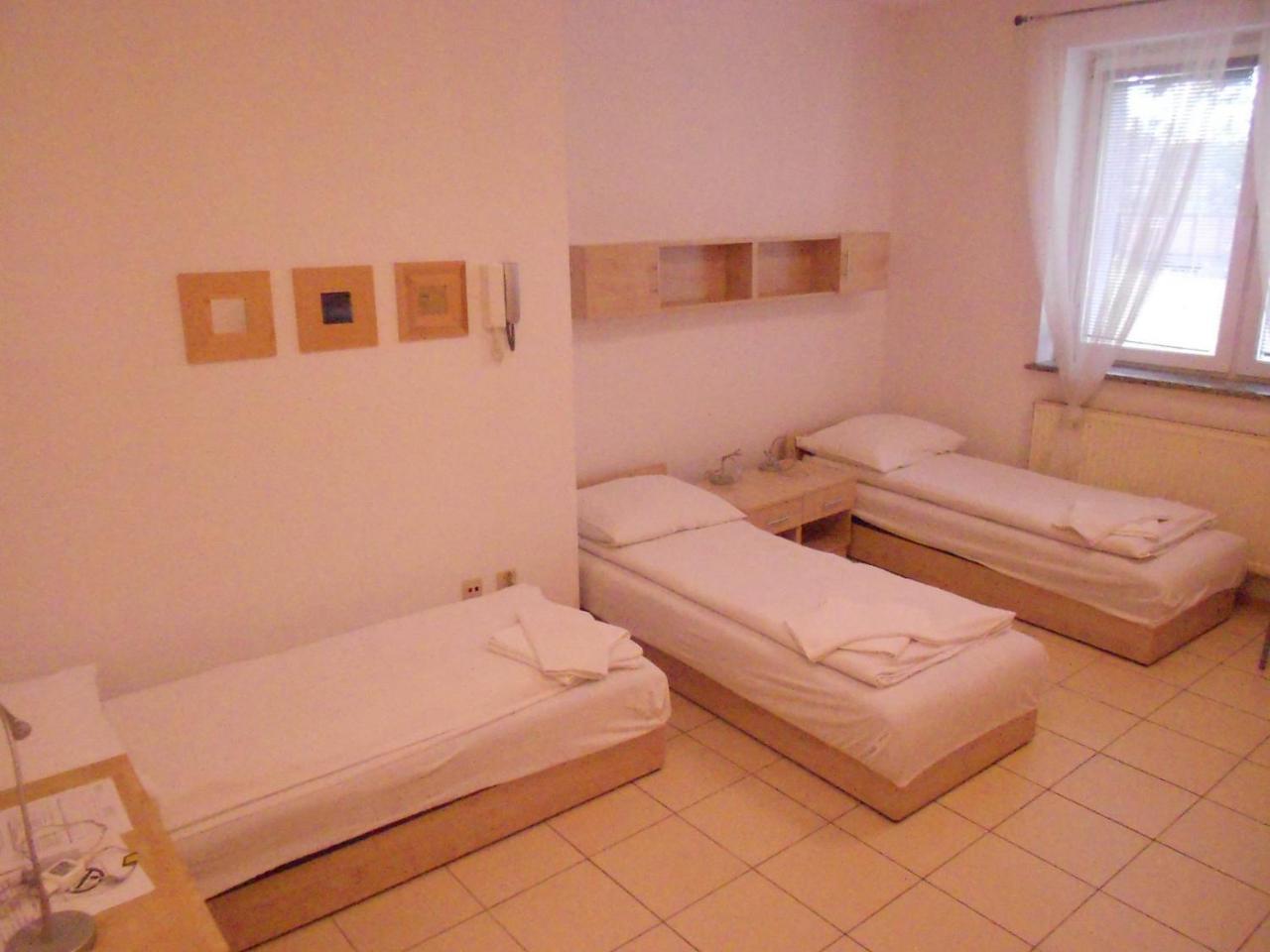 Standard Delegacyjny Bed & Breakfast Dąbrowa Górnicza Εξωτερικό φωτογραφία